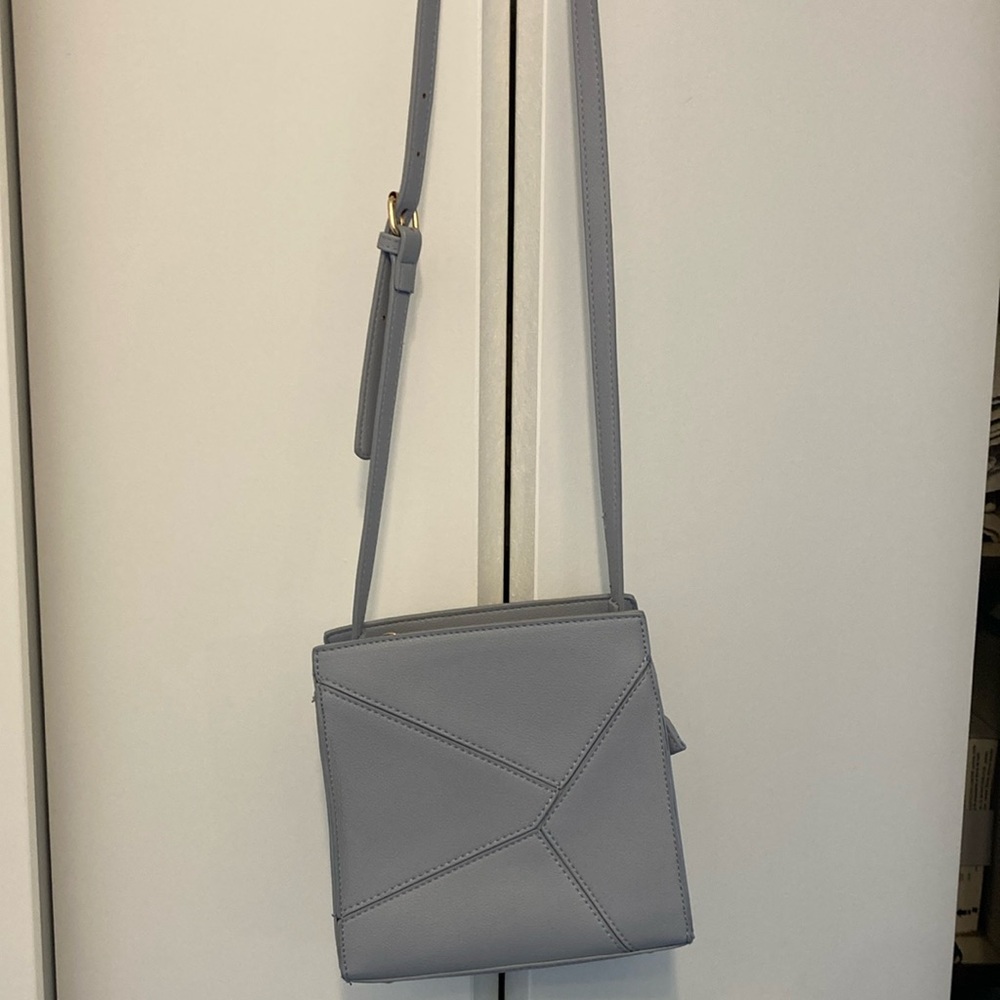 Elegant Blue Crossbody Bag